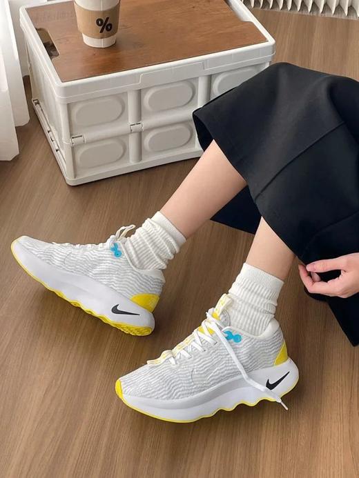 专门为行走而设计沟子Motiva波浪运动鞋 商品图7