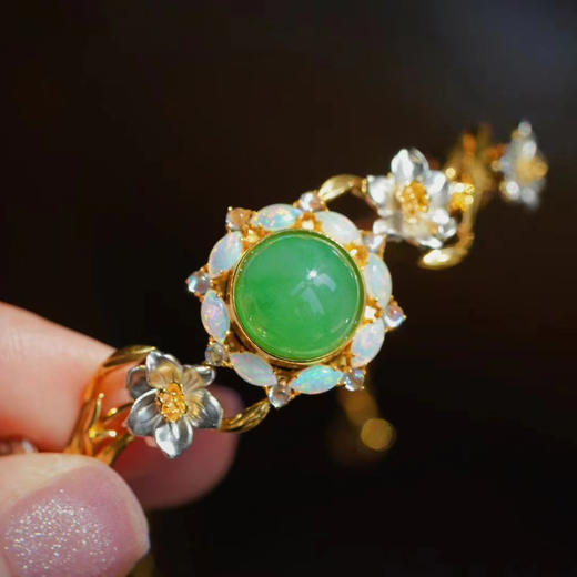 龢盒原创 盈盈水中仙 仙气十足的水仙花9k金镶翡翠手镯 商品图3