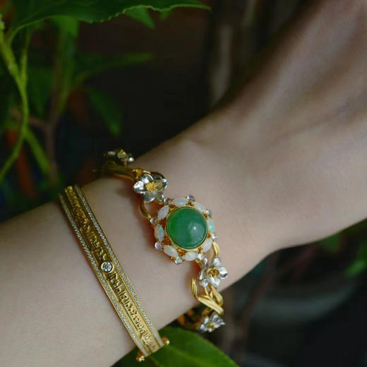 龢盒原创 盈盈水中仙 仙气十足的水仙花9k金镶翡翠手镯 商品图4