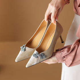 TZF-法式尖头浅口单鞋春款细跟时尚水钻花朵气质高跟鞋