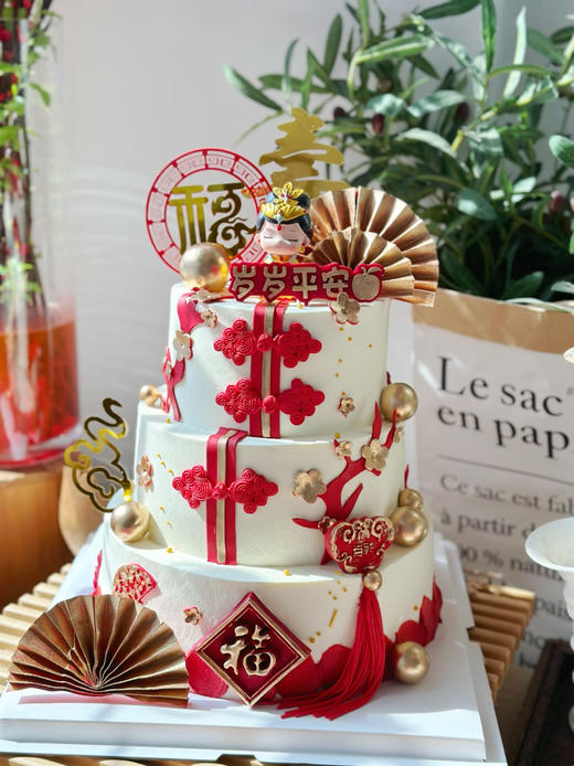 三层蛋糕，需提前48小时预订 商品图0