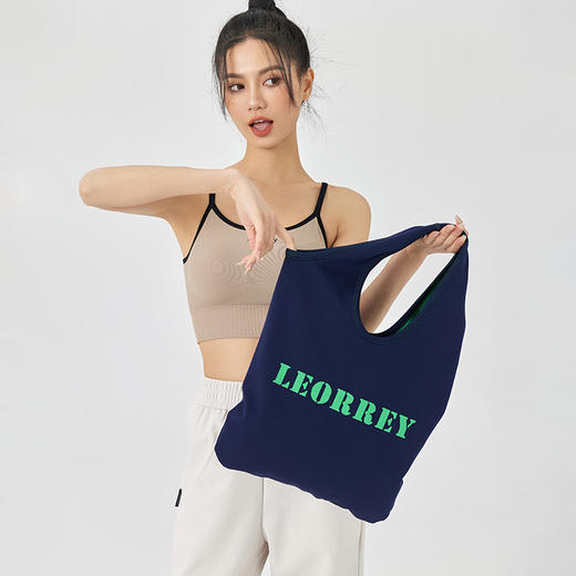 Leorrey乐拉简约舒适百搭一体针织提花纹理拼接包 商品图1