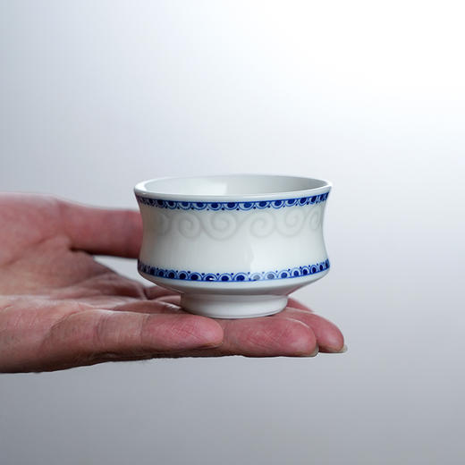 【特价】清漪茶杯景德镇小杯子手绘青花单杯瓷薄胎茶具主人杯陶瓷器品茗杯 商品图2