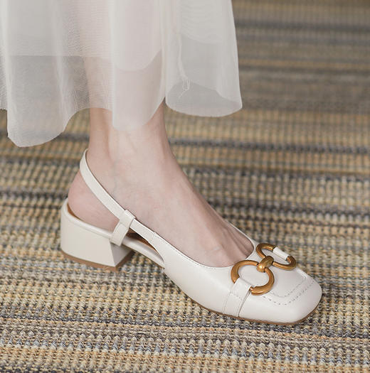 【复古法式 马衔扣软皮包头凉鞋女】夏中跟软底舒适方头 后空粗跟单鞋 商品图1