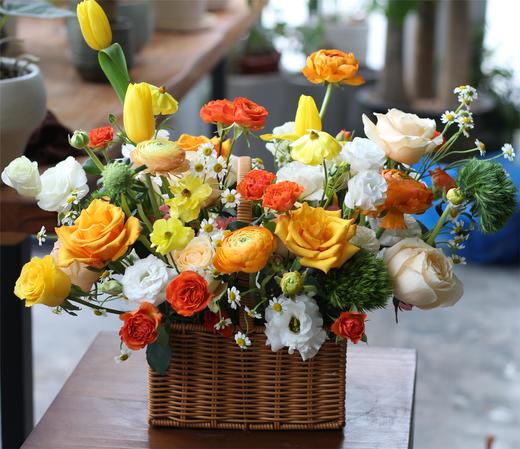 【梦幻仙堡】生日鲜花玫瑰花篮礼花送女生朋友爱人闺蜜领导长辈探望花店鲜花送货上门 商品图0