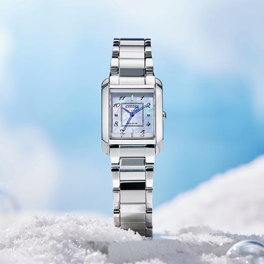 西铁城/CITIZEN光动能时尚贝母小方盘女士腕表EW5600-87D 商品图5