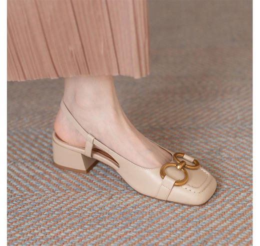 【复古法式 马衔扣软皮包头凉鞋女】夏中跟软底舒适方头 后空粗跟单鞋 商品图3