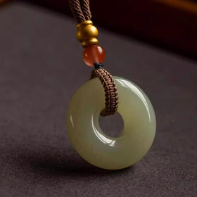 红玛瑙配珠和田玉平安扣吊坠