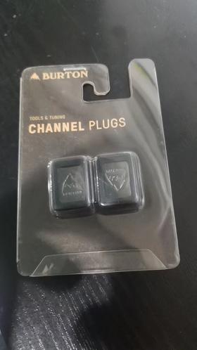 CHANNEL PLUG MOUNTAIN LOGO