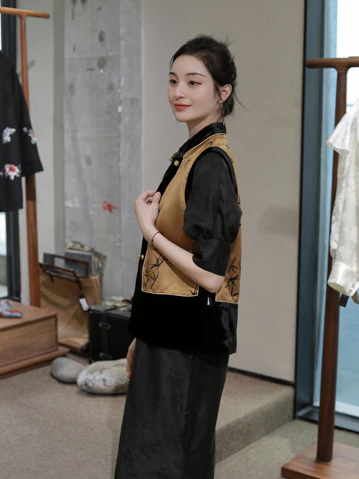 盛唐牡丹 |皮子重缎香云纱配黑丝绒马甲 商品图10