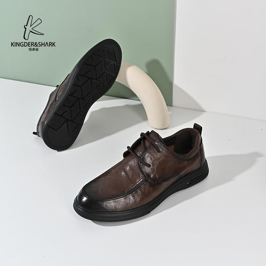 2024经典鲨春季新款男士平底牛皮革通勤职场皮鞋KW259-D14011 商品图0