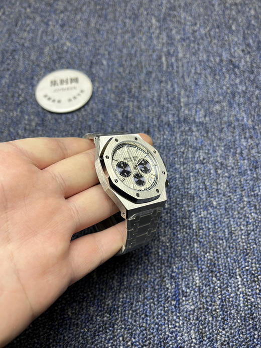 爱彼-AUDEMARS PIGUET 皇家橡树计时系列 AP六针石英 精品 重磅上市 与您相约 高超的技造诣大气风格 六针多功能计时男士石英腕表 商品图2