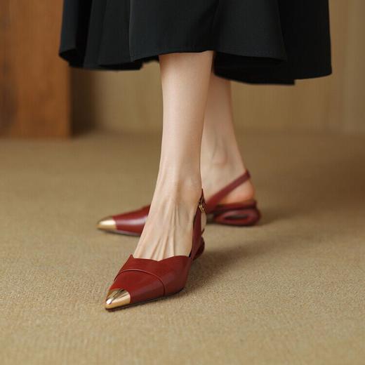 【预售5天】小众设计异形跟，尖头全真皮包头后空凉鞋LD&6735 商品图3