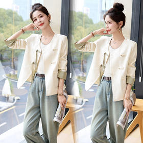 挺括不易皱，复古盘扣短外套HR-YQH2518