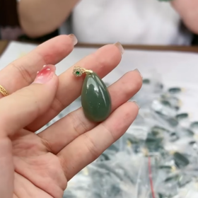 和田玉水滴吊坠约17*38mm