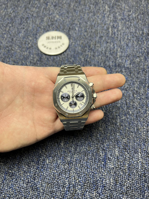 爱彼-AUDEMARS PIGUET 皇家橡树计时系列 AP六针石英 精品 重磅上市 与您相约 高超的技造诣大气风格 六针多功能计时男士石英腕表 商品图8