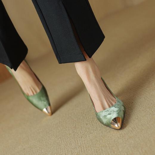 【预售5天】法式粗跟小众设计款，金属头丝绸牛皮浅口高跟鞋LD&6736 商品图3