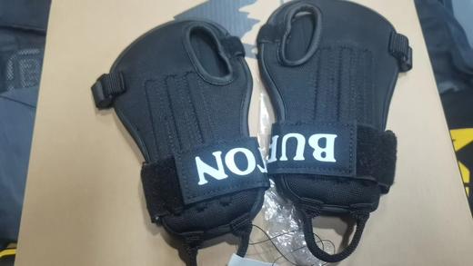 23/24BURTON手套护肘ADULT WRIST GUARDS TRUE BLACK 商品图0