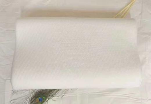 自营（随心空间）-便携旅睡枕 卷曲携带 高低两面可用更护颈 睡眠好伴侣 商品图4