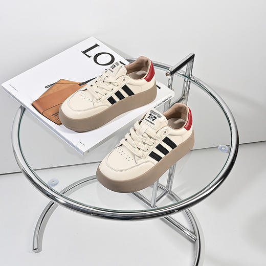 2024经典鲨春季女鞋新款时尚厚底复古三条杠经典小白鞋KW160-D17101 商品图2