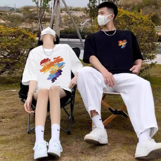 夏季【情侣休闲风T恤】 创意涂鸦短袖 百搭宽松上衣情侣装 商品图2