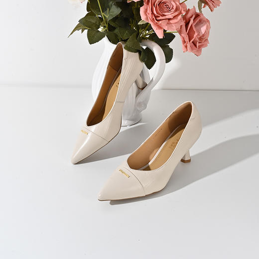 2024经典鲨春季女鞋新款6cm高跟交叉浅口女单鞋KW117-D17011 商品图2