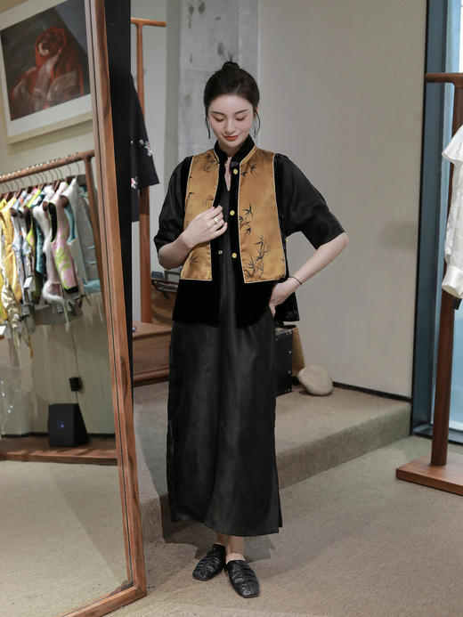 盛唐牡丹 |皮子重缎香云纱配黑丝绒马甲 商品图2