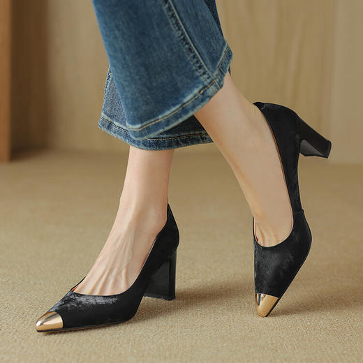 【预售5天】法式粗跟小众设计款，金属头丝绸牛皮浅口高跟鞋LD&6736 商品图1