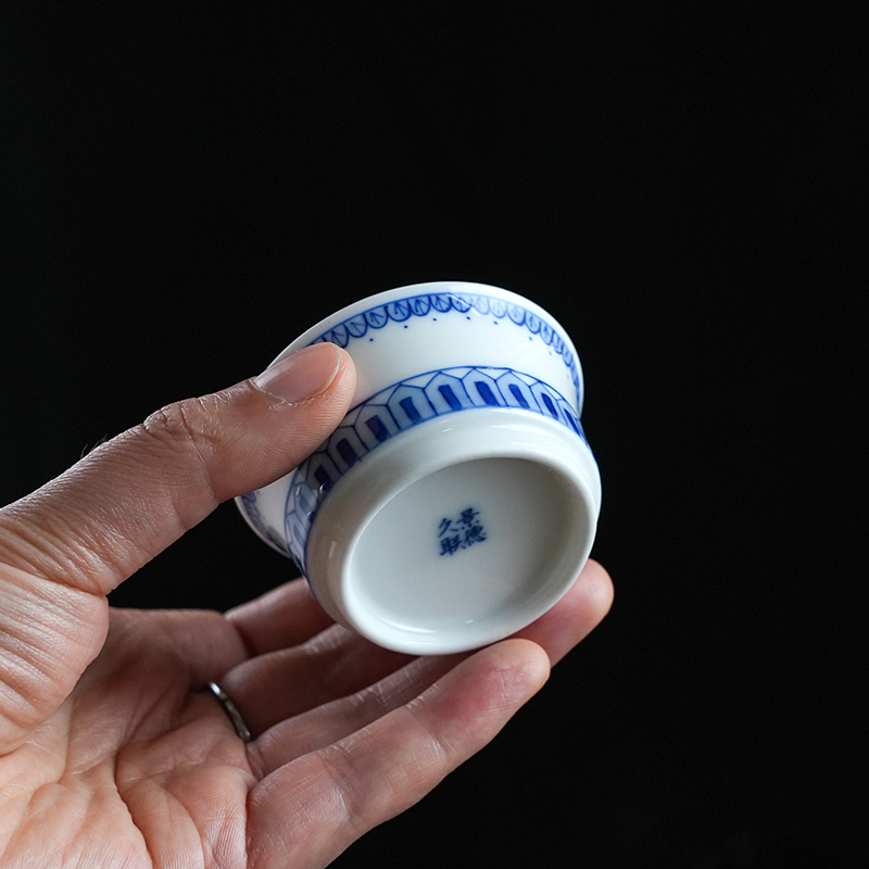 【特价】阶杯青花图案茶杯景德镇杯子单杯薄胎茶具主人杯陶瓷器品茗杯