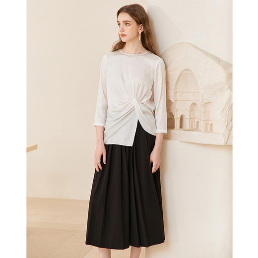 Famecoco天丝垂感t恤女士七分袖垂感不规则内搭上衣FAC1BK005 商品图2