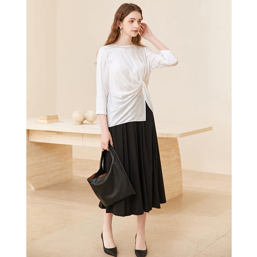 Famecoco天丝垂感t恤女士七分袖垂感不规则内搭上衣FAC1BK005 商品图4