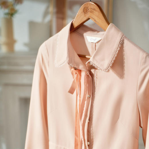 欧芮儿中长款连衣裙女春装2022新款收腰显瘦蝴蝶结系带喇叭袖裙子 商品图4