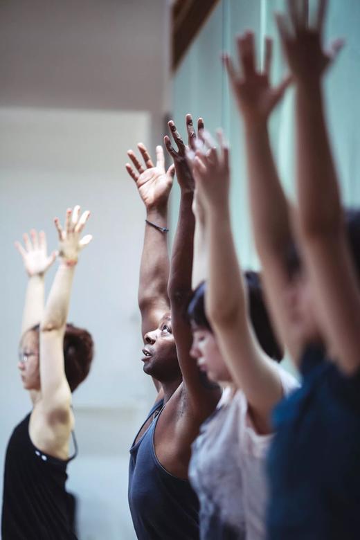 EX-023 滋养与享受——腿部与髋部的垫上练习 Sweet Supine Bliss: Nurturing Legs and Hips Fela Adebiyi 商品图2