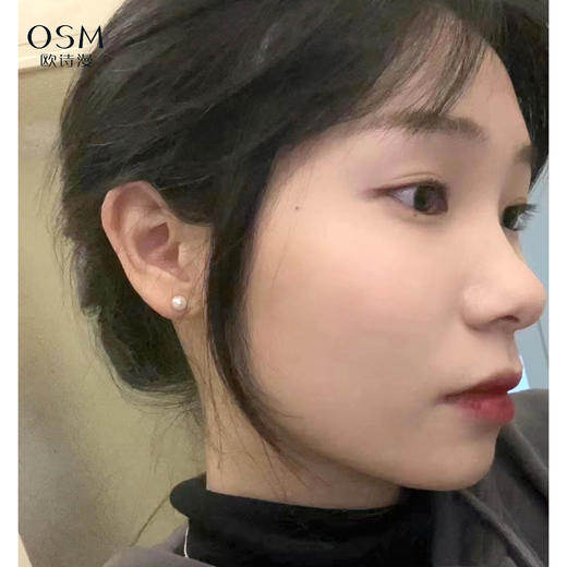 欧诗漫小灯泡珍珠耳钉5-6mm素钉经典大小 空姐耳钉 正圆无瑕纯银 商品图2