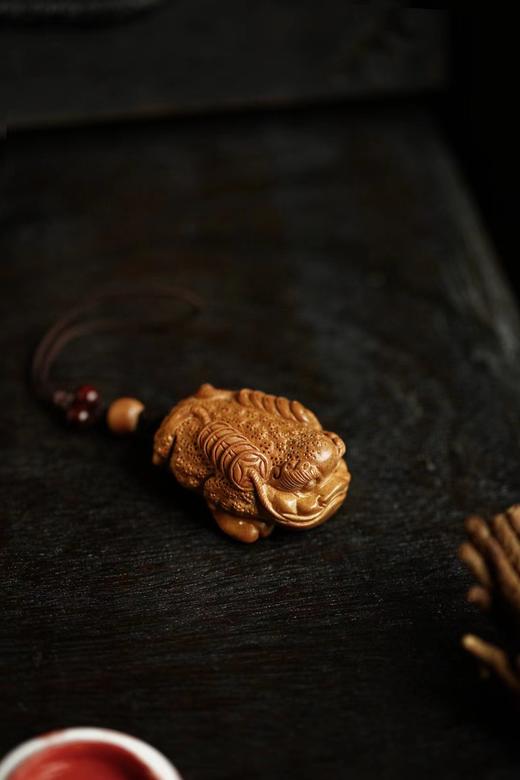 三足金蟾 °老山檀香手把件 商品图5