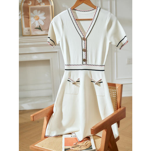 【最后一天】欧芮儿春新款短袖V领针织连衣裙女收腰气质显瘦中长款A字裙 商品图0