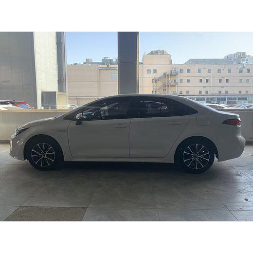 丰田 雷凌 智能电混双擎 1.8L 领先版【长租-北京】 商品图3