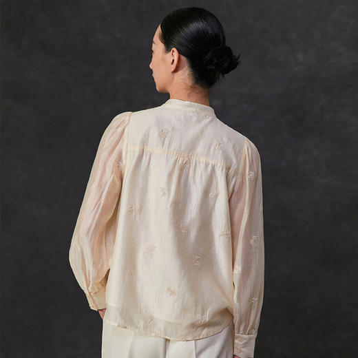 famecoco范可儿重工刺绣立领衬衫女长袖绣花气质衬衣FAC1BH013 商品图2