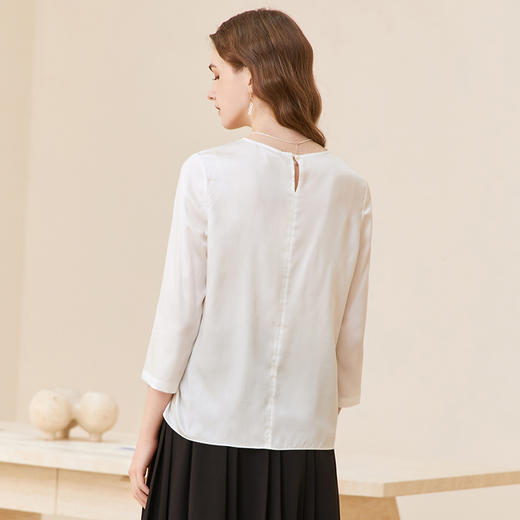 Famecoco天丝垂感t恤女士七分袖垂感不规则内搭上衣FAC1BK005 商品图3