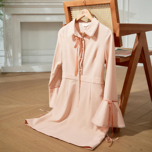 欧芮儿中长款连衣裙女春装2022新款收腰显瘦蝴蝶结系带喇叭袖裙子 商品图2