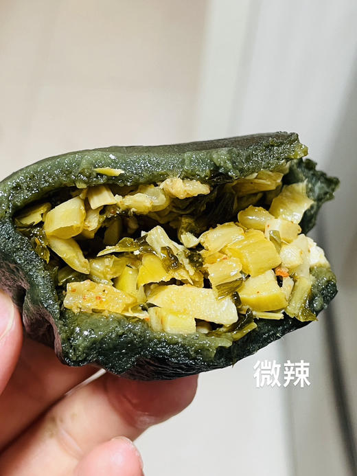 季节限定！清明团 ，纯手工现包，正宗新鲜艾草做青，咸甜都有。咸内馅：农家腌菜，新鲜春笋，豆腐干，土家猪肉！甜内馅儿：自熬豆沙，超细腻。来自春天的时令美味，过时不侯 商品图3