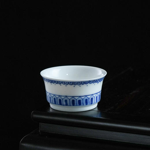 【特价】阶杯青花图案茶杯景德镇杯子单杯薄胎茶具主人杯陶瓷器品茗杯 商品图1
