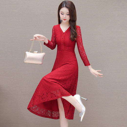 过膝中长款修身内搭，优雅镂空蕾丝连衣裙QYM-AH-24A2146-L 商品图2