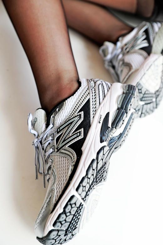 氛围感复古跑鞋，原盒出口。1999元一双の情侣软底跑步鞋A031268 商品图12