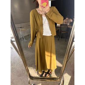 ·  冰萃夏日单排扣百搭开衫+背心+同色系松紧腰半身裙