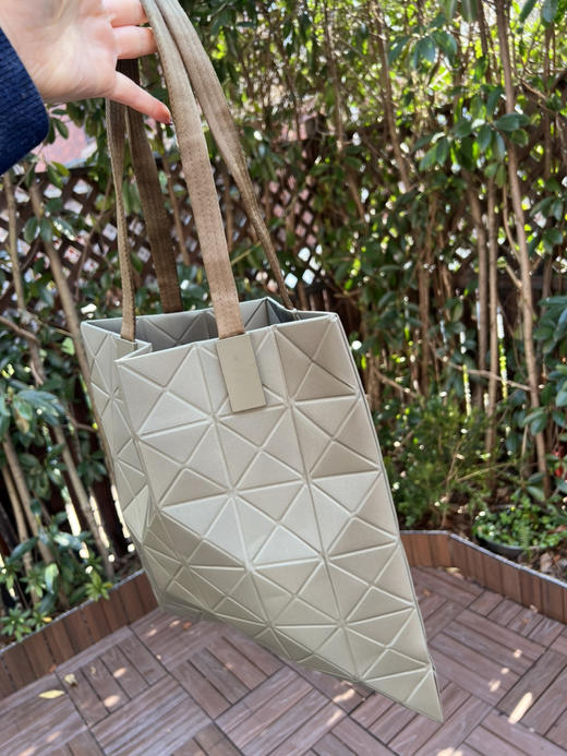 313-9三宅 6*6新款布包 新型材料 也是四色 商品图6