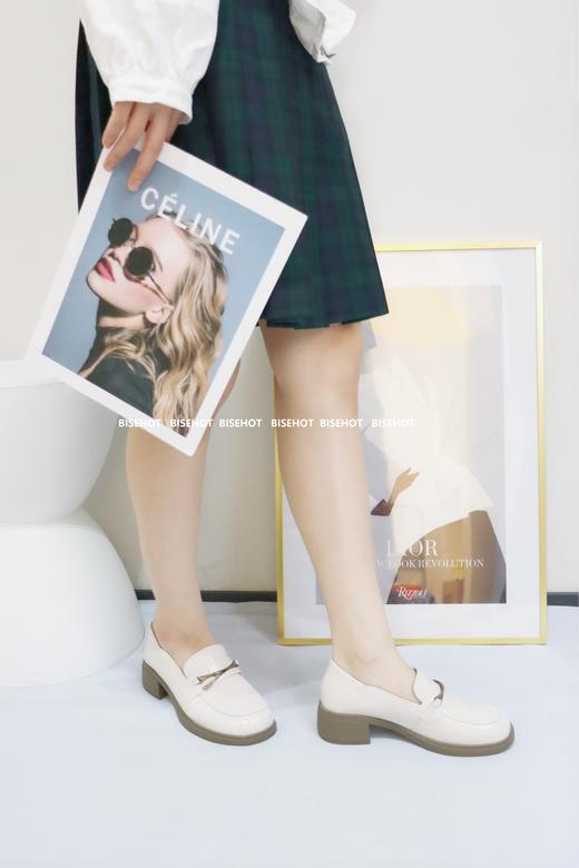 新品漆皮春秋单层一字扣乐福单鞋963B41015（W） 商品图8