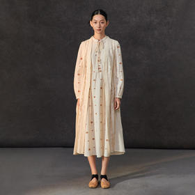 famecoco新中式v领镂空开衫马甲长款女无袖小众马夹FAC1CA005