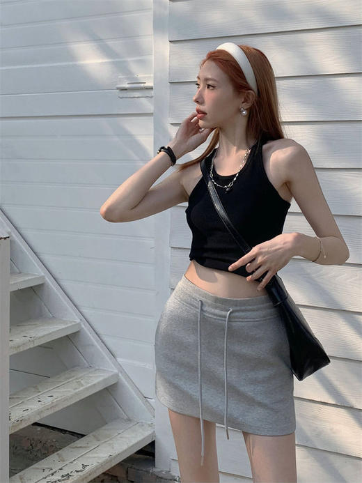 【百搭显瘦！纯色半身裙女】高腰+抽绳，显苗条又舒适；A字裙摆，既轻盈又凸显腿部线条；松紧短裙卫裤，让你随性又利落！ 商品图3