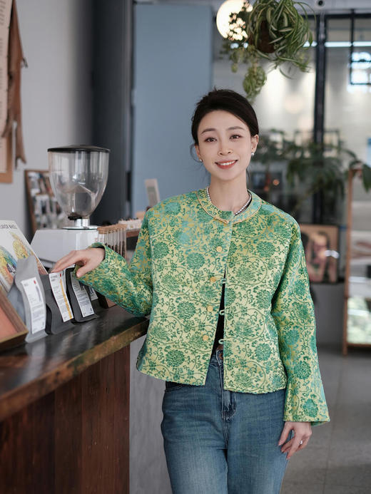 微瑕秒杀| 盛唐牡丹 |草绿色漳绒缠枝富贵花外套[特价品]](特殊商品不退不换) 商品图0